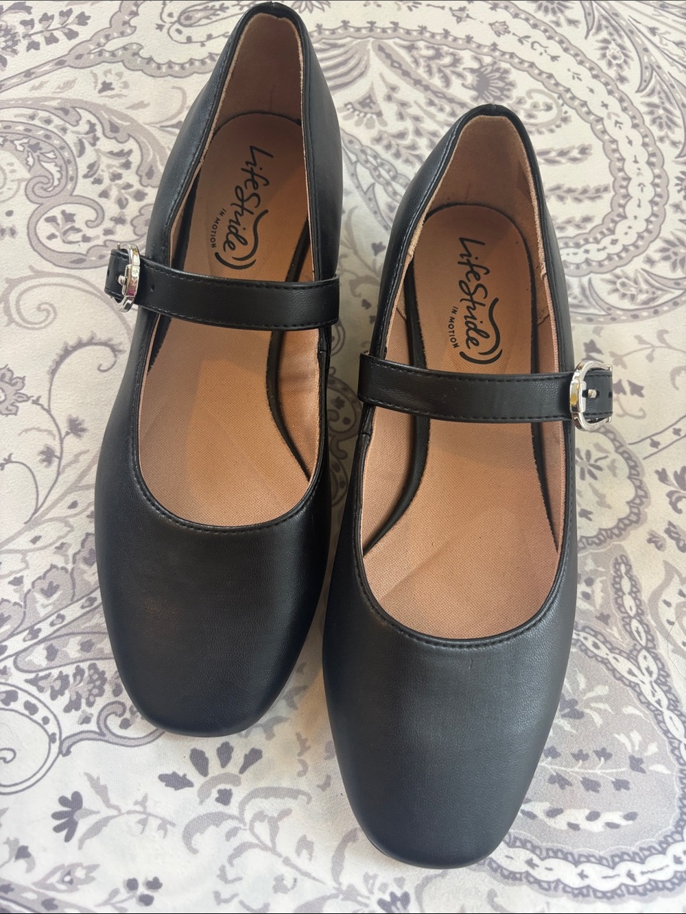 NEW LifeStride Black Mary Jane Flats size 6